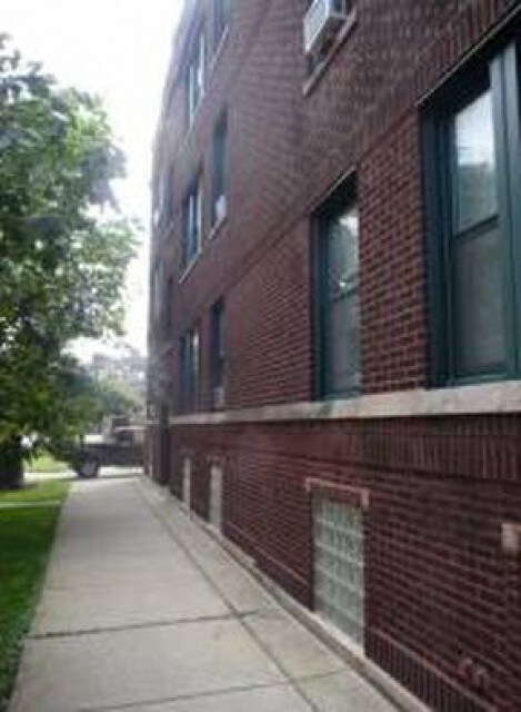 Primary Photo - 1517 W Carmen Ave