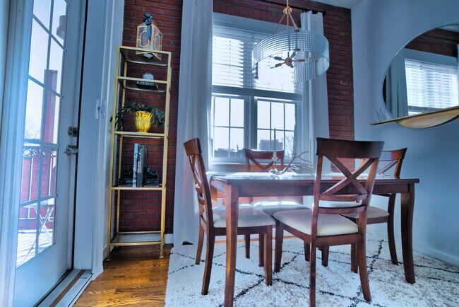 Foto del edificio - 680 Greenwood Ave NE
