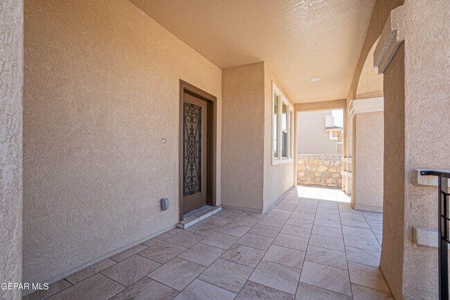 Foto del edificio - 4828 Ruben Soto