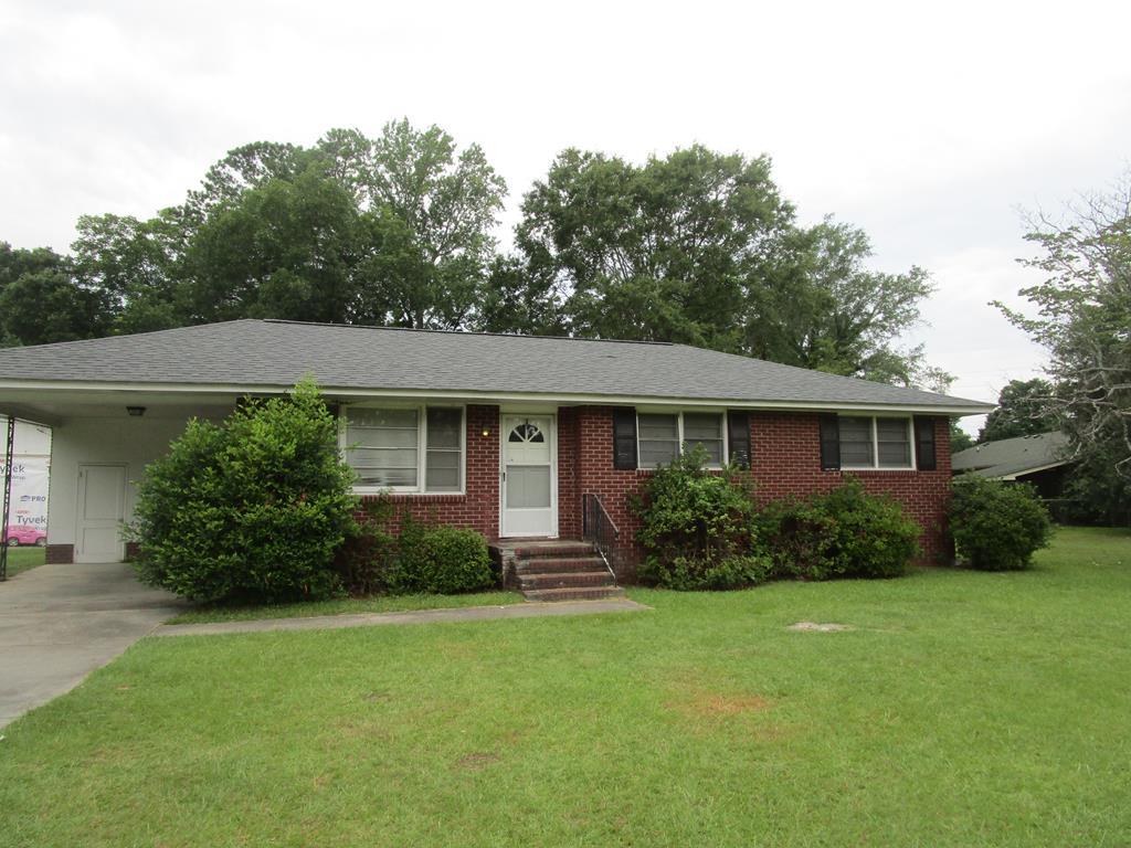 230 Lawrence St, Sumter, SC 29150 House for Rent in Sumter, SC