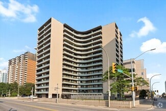 Building Photo - 111 Riverside Dr E