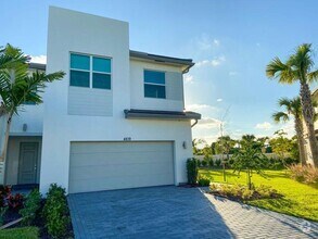 Building Photo - 4819 Navali Dr