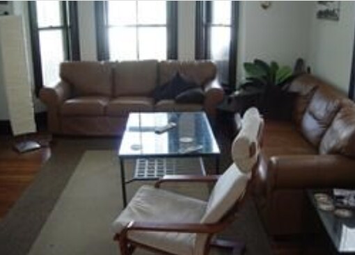 Building Photo - 5 Barstow St