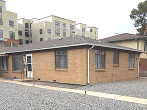 Building Photo - 2347 S Race St