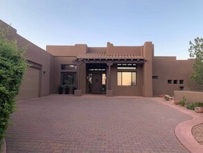 Building Photo - 115 Cll Irena