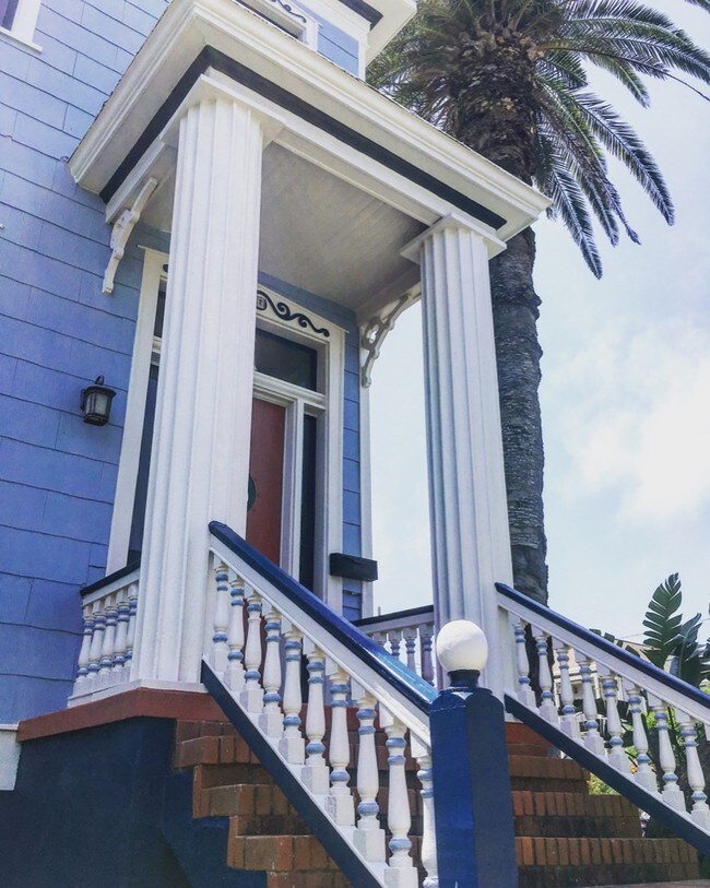 Building Photo - 1327 Avenue H
