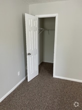 Building Photo - 268 Wexford Dr