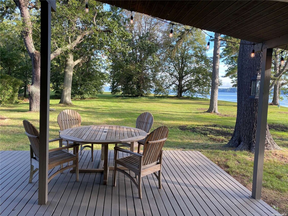 Foto principal - 328 Centre Island Rd