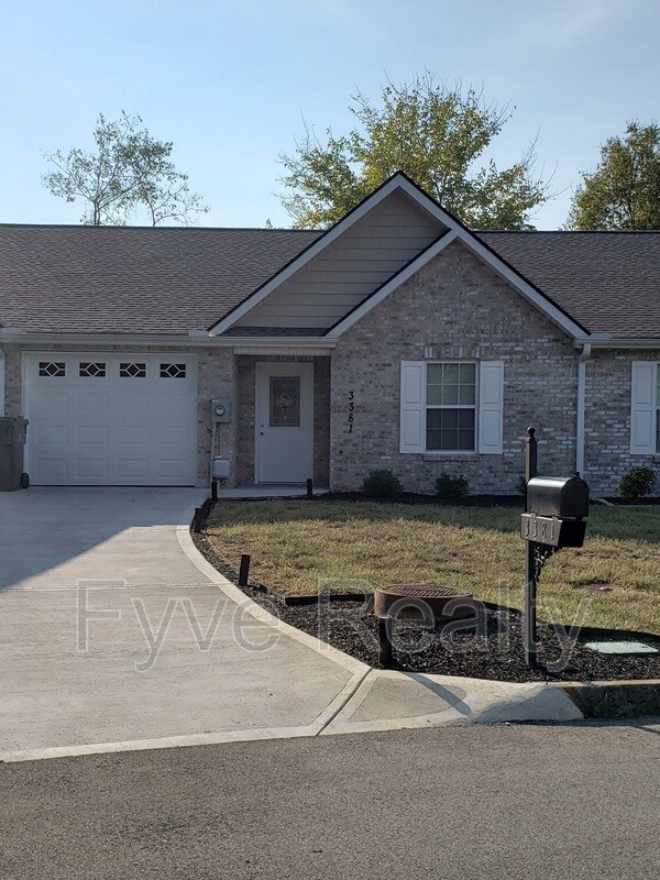 3381 Cummins Ln, Knoxville, TN 37921 Condo for Rent in Knoxville, TN