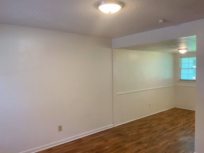 Building Photo - 1305 Eula St