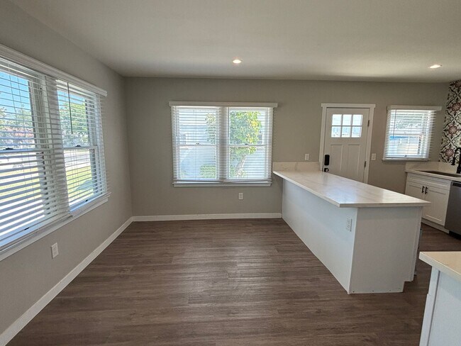 Foto del edificio - Historic renovated 3 bedroom Craftsman In ...