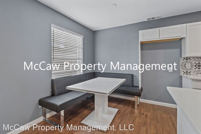 Foto del edificio - 5 br, 3 bath House - 1616 Camero Dr.
