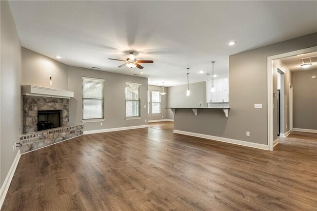 Building Photo - 4403 W Meadow Oaks Dr