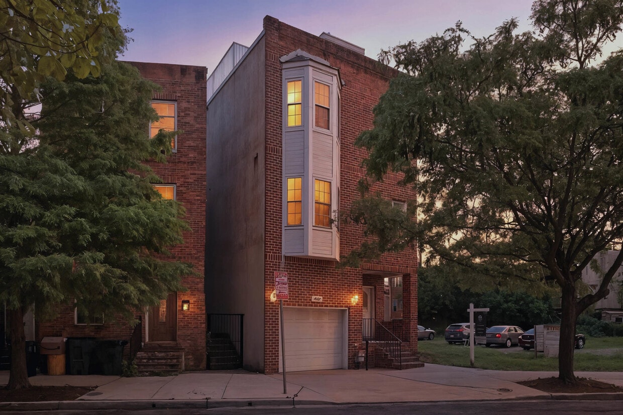 Primary Photo - 1125 Race St