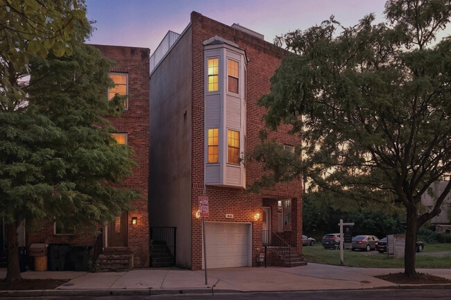 Building Photo - 1125 Race St