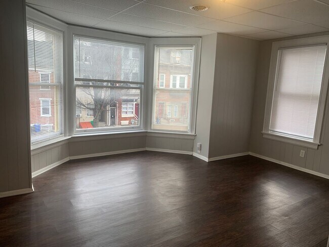 Foto del edificio - Spacious 3 bedroom 1.5 bath-York City SD