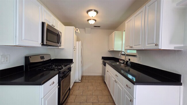 Building Photo - 5434 Goldspier St