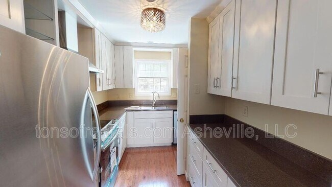 Foto del edificio - 1409 Kensington Rd