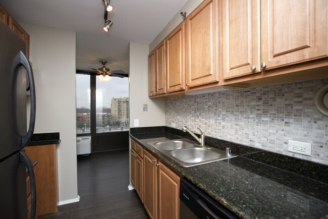 Foto del edificio - 4334 N Hazel St