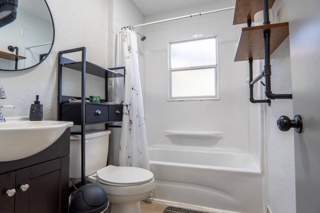 Foto del edificio - 2008 Page Ave