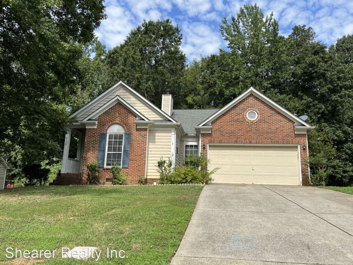 3 br, 2 bath House 8725 Woodhill Manor C... House Rental in