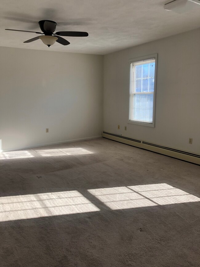 Living Room - 611 Ten Rod Rd