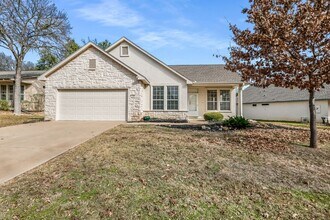 Building Photo - 106 Sunflower St