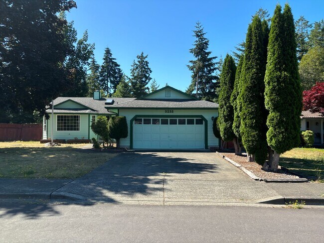 Building Photo - Charming 2-Bed Rambler in Lacey's Continen...