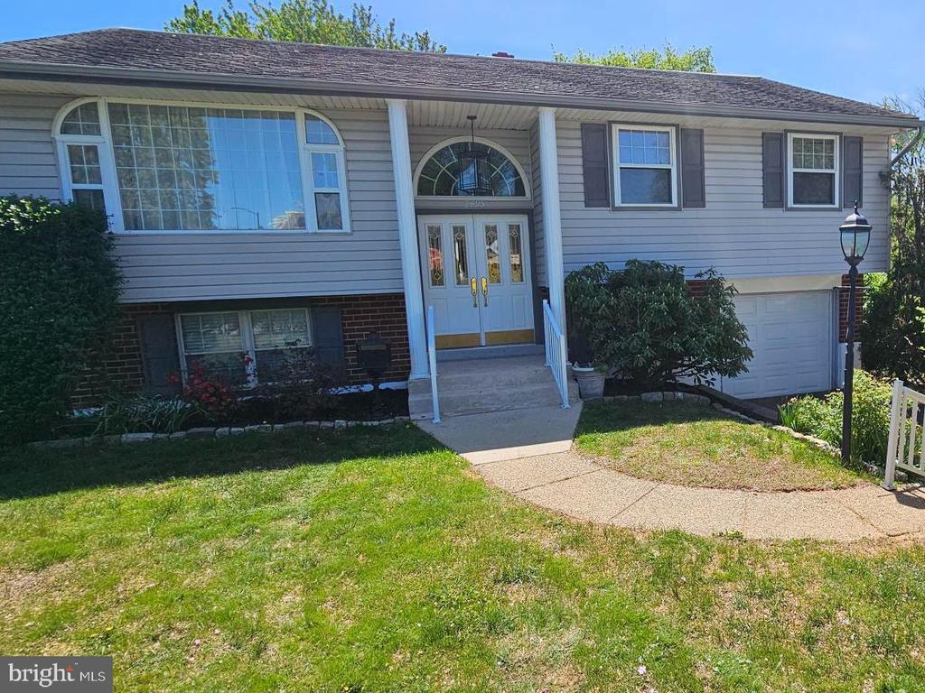 Foto principal - 2495 Weir Rd