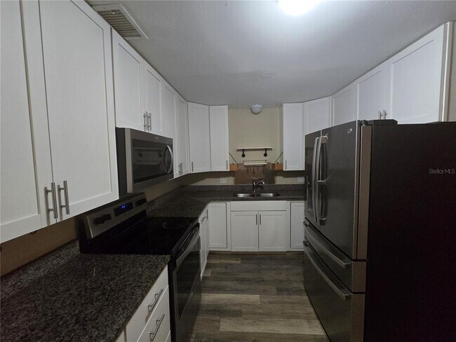 Foto del edificio - 5650 Swift Rd