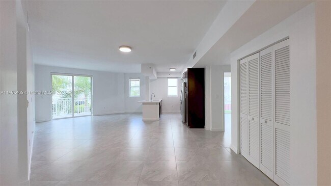 Building Photo - 7265 SW 89th St