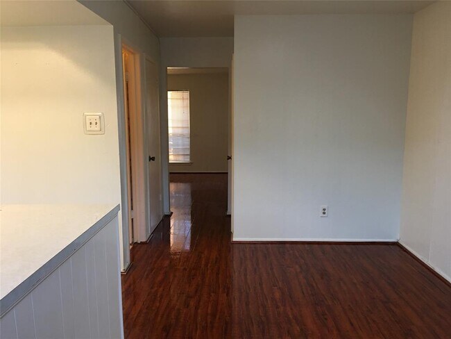 Building Photo - 7024 Jetty Ln