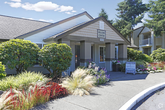 Leasing Office - Capitol City Apartments