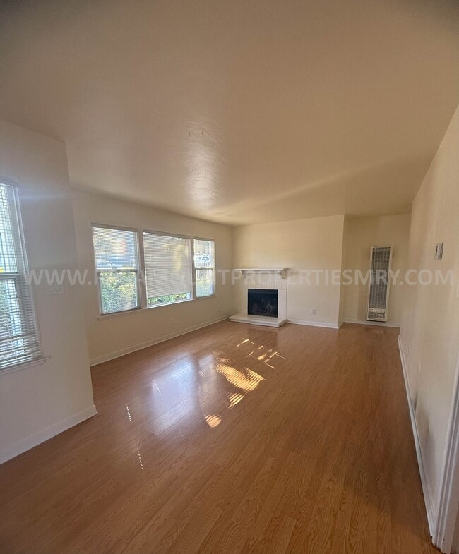 Foto del edificio - 751 Airport Rd