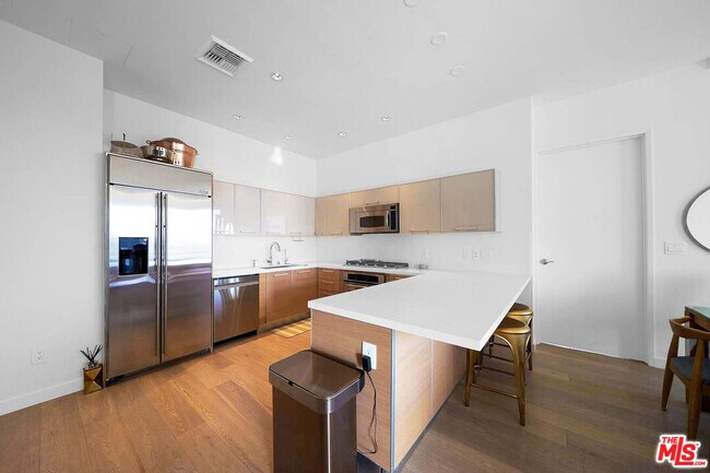 Foto del edificio - 801S S Grand Ave