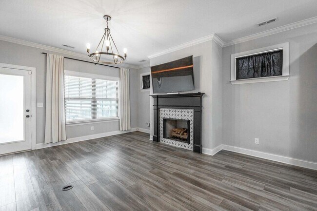 Foto del edificio - 5038 Shelterwood Dr NE