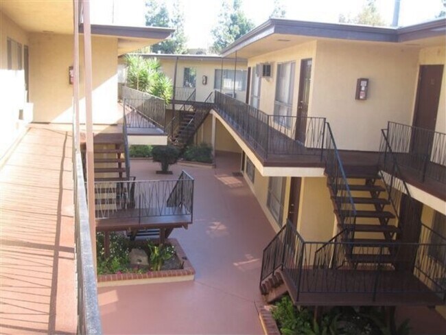 Building Photo - 4100 Arch Dr