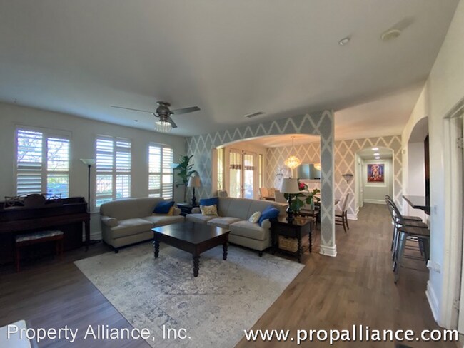 Building Photo - 3 br, 2 bath House - 2183 Silverado Street