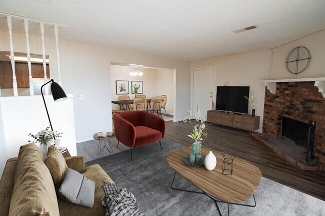 Foto del edificio - 15800 E 13th Pl