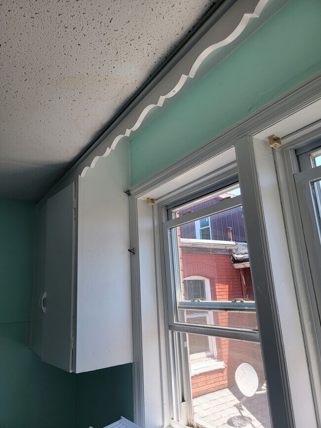 Cocina - 61 E Franklin St