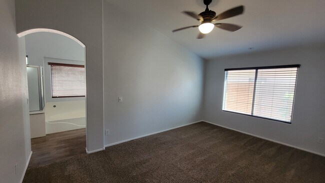 Foto del edificio - 28711 N 21st Ln