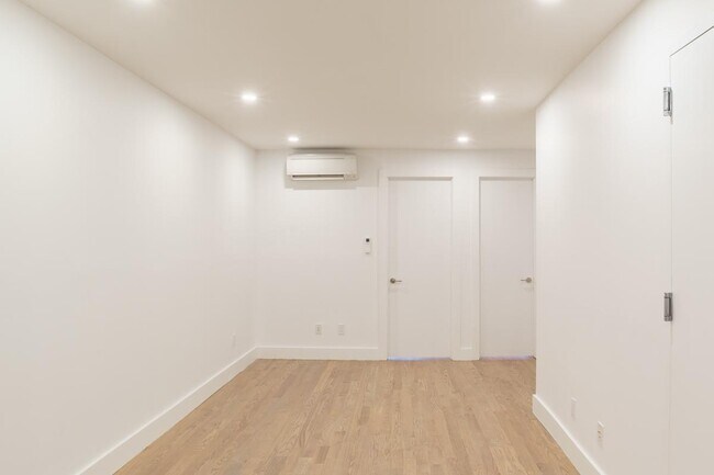 Foto del edificio - 435 DeKalb Ave
