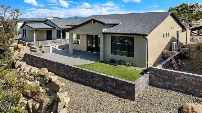 Foto del edificio - 1330 Rockwood Dr