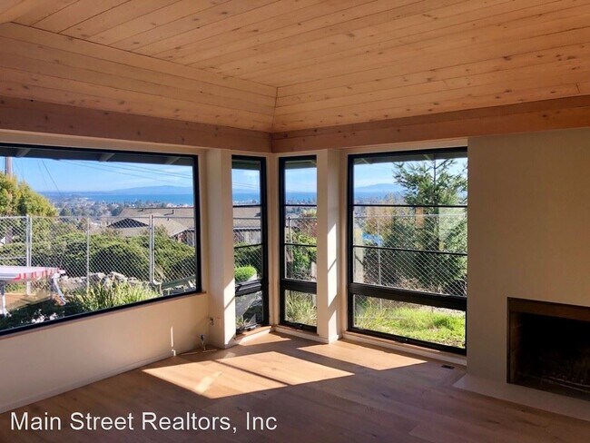 Foto del edificio - 2 br, 2 bath House - 102 Moore St
