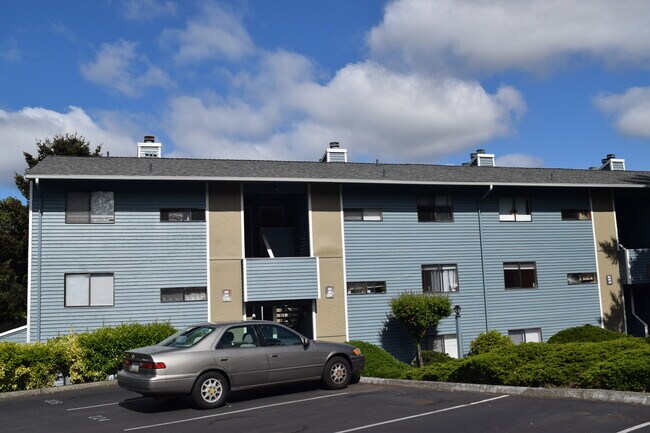 Edificio D - Bayview Meadows Apartments