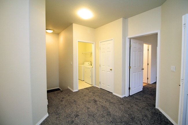 Foto del edificio - 1180 Northeast 63rd Way
