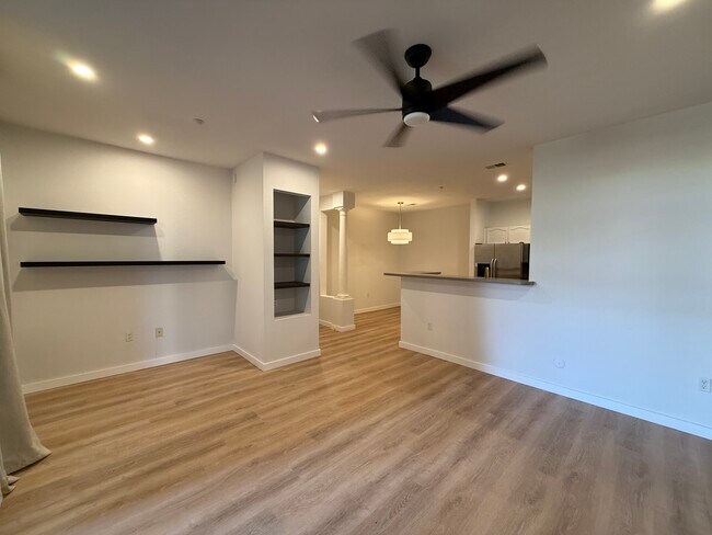 Building Photo - 8412 S Holland Ct