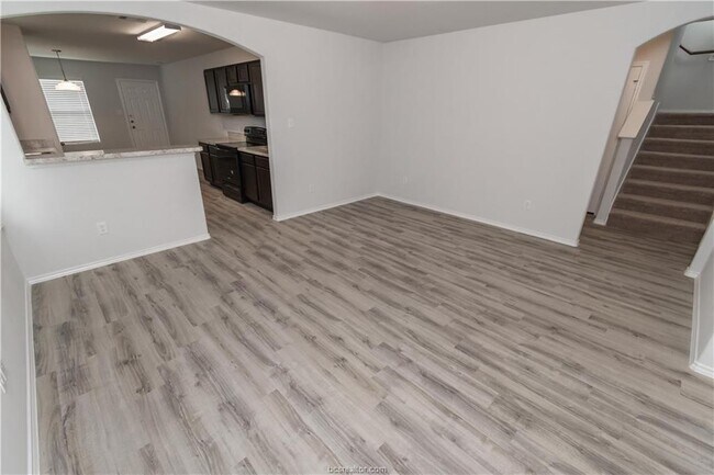 Building Photo - 1116 Marquis Dr