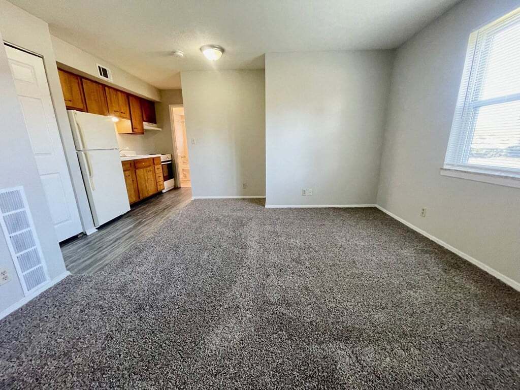 Building Photo - 2504 Langdon Dr