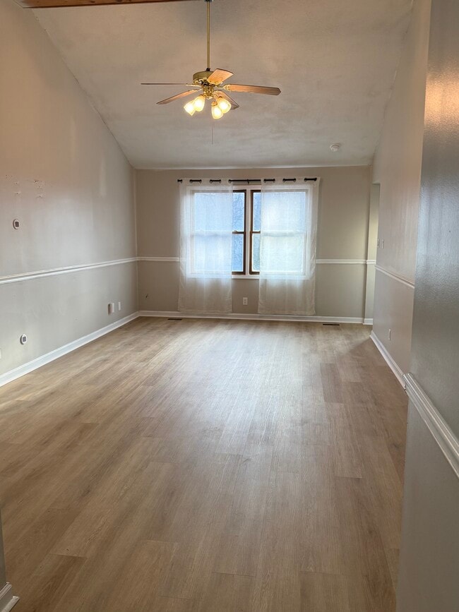 Building Photo - 1939 Meridian Dr